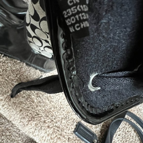 Coach Women's Monogram Canvas Boots and Handbag Lot - Picture 9 of 16